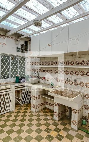 Casa à venda com 300m², 3 quartos e 2 vagas Casa à venda com 300m², 3 quartos e 2 vagasLavanderia