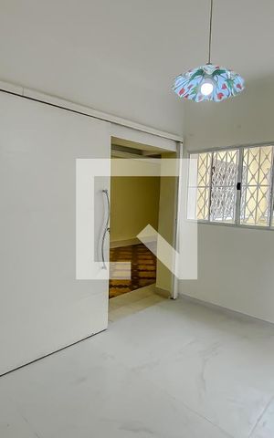 Casa à venda com 300m², 3 quartos e 2 vagas Casa à venda com 300m², 3 quartos e 2 vagasCozinha