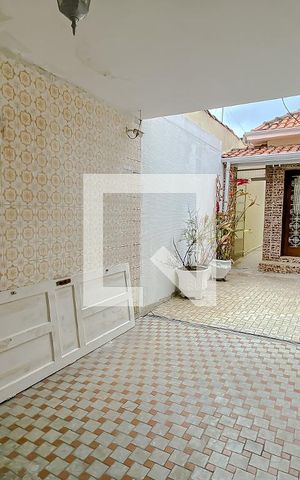 Casa à venda com 300m², 3 quartos e 2 vagas Casa à venda com 300m², 3 quartos e 2 vagasGaragem