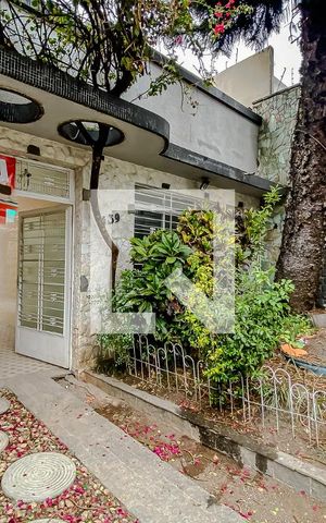 Casa à venda com 300m², 3 quartos e 2 vagas Casa à venda com 300m², 3 quartos e 2 vagasGaragem