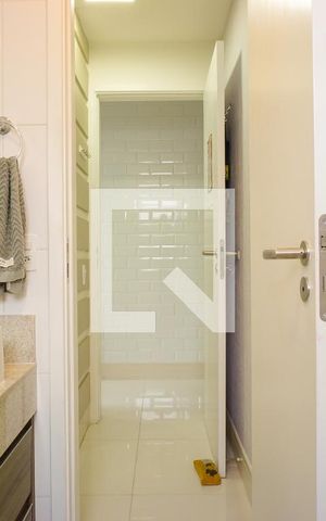 Apartamento à venda com 181m², 3 quartos e 2 vagas Apartamento à venda com 181m², 3 quartos e 2 vagasBanheiro da Suíte 2