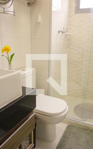 Apartamento à venda com 181m², 3 quartos e 2 vagas Apartamento à venda com 181m², 3 quartos e 2 vagasBanheiro Social