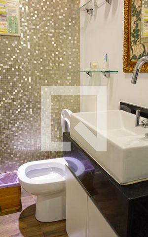 Apartamento à venda com 181m², 3 quartos e 2 vagas Apartamento à venda com 181m², 3 quartos e 2 vagasLavabo