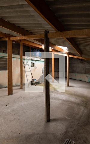 Casa à venda com 1000m², 6 quartos e sem vaga Casa à venda com 1000m², 6 quartos e sem vagaÁrea comum