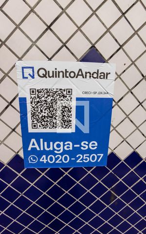 Casa à venda com 1000m², 6 quartos e sem vaga Casa à venda com 1000m², 6 quartos e sem vagaFachada
