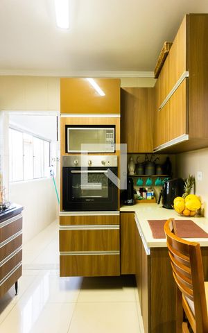 Apartamento à venda com 76m², 2 quartos e sem vaga Apartamento à venda com 76m², 2 quartos e sem vagaCozinha