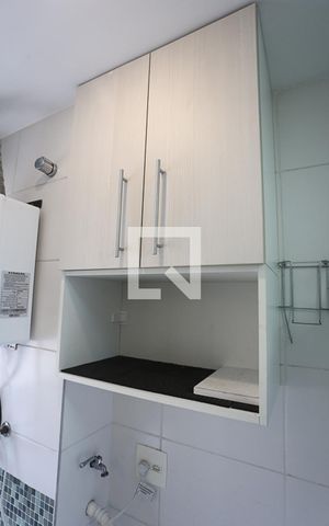 Apartamento à venda com 70m², 3 quartos e 1 vagaÁrea de Serviço