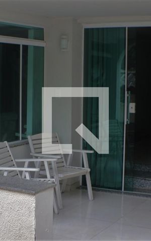 Casa de condomínio à venda com 490m², 5 quartos e 3 vagasVaranda