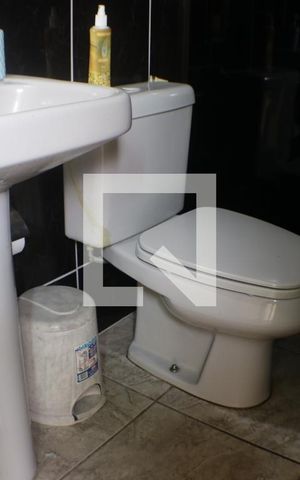 Casa de condomínio à venda com 490m², 5 quartos e 3 vagasBanheiro do Quarto 5