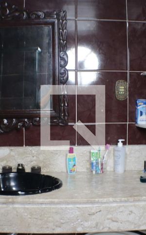 Casa de condomínio à venda com 490m², 5 quartos e 3 vagasBanheiro do Quarto 3