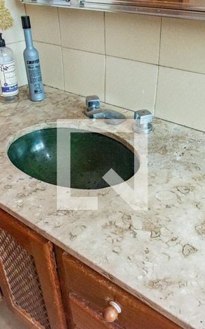 Casa à venda com 260m², 5 quartos e 3 vagas Casa à venda com 260m², 5 quartos e 3 vagasBanheiro 2