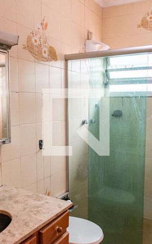 Casa à venda com 260m², 5 quartos e 3 vagas Casa à venda com 260m², 5 quartos e 3 vagasBanheiro 2