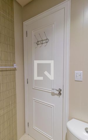 Casa à venda com 409m², 4 quartos e 2 vagasBanheiro 4