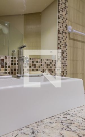 Casa à venda com 409m², 4 quartos e 2 vagasBanheiro 4