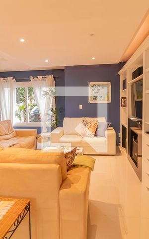 Casa à venda com 409m², 4 quartos e 2 vagasSala