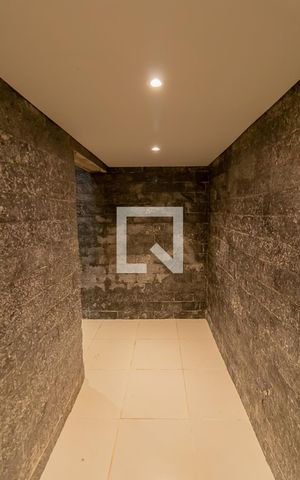 Casa à venda com 409m², 4 quartos e 2 vagasAdega
