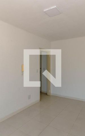 Apartamento à venda com 41m², 1 quarto e 1 vaga Apartamento à venda com 41m², 1 quarto e 1 vagaSala