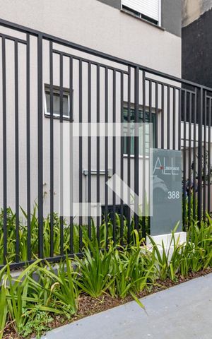Studio para alugar com 24m², 1 quarto e sem vaga Studio para alugar com 24m², 1 quarto e sem vagaFachada e portaria