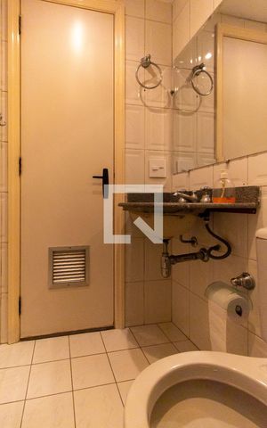 Apartamento à venda com 58m², 2 quartos e 2 vagasBanheiro da Suíte