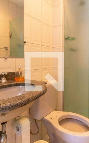 Apartamento à venda com 58m², 2 quartos e 2 vagasBanheiro da Suíte