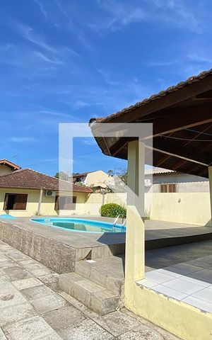 Casa à venda com 210m², 3 quartos e 2 vagasÁrea Externa