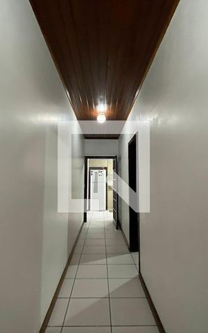 Casa à venda com 210m², 3 quartos e 2 vagasCorredor
