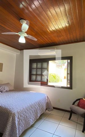 Casa à venda com 210m², 3 quartos e 2 vagasQuarto 3