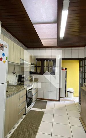 Casa à venda com 210m², 3 quartos e 2 vagasCozinha