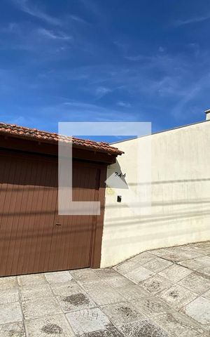 Casa à venda com 210m², 3 quartos e 2 vagasFachada