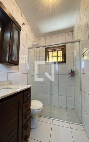 Casa à venda com 210m², 3 quartos e 2 vagasBanheiro 1