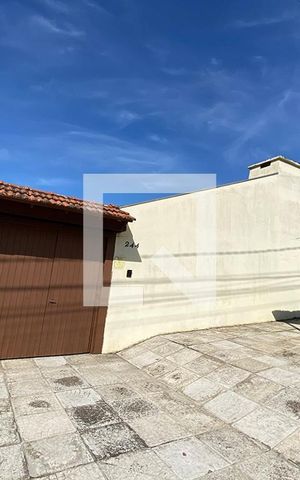 Casa à venda com 210m², 3 quartos e 2 vagasFachada