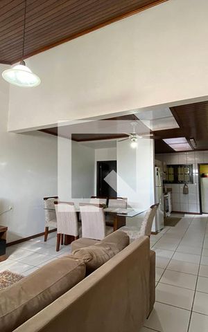 Casa à venda com 210m², 3 quartos e 2 vagasSala