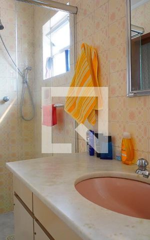 Apartamento à venda com 300m², 3 quartos e 4 vagasBanheiro do Quarto 2