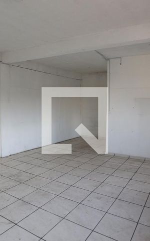 Casa à venda com 140m², 1 quarto e 3 vagasPrédio - 2º Andar/Com Divisórias