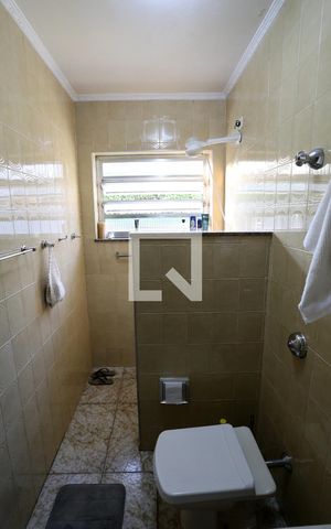 Casa à venda com 140m², 1 quarto e 3 vagasBanheiro
