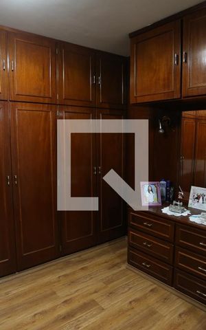 Casa à venda com 140m², 1 quarto e 3 vagasCloset