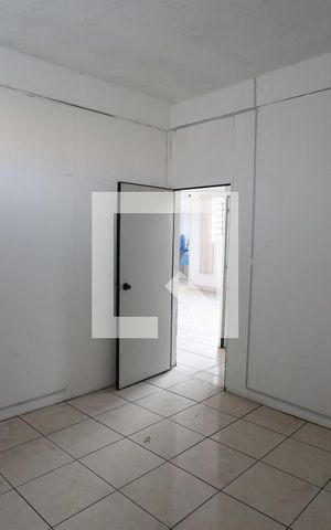 Casa à venda com 140m², 1 quarto e 3 vagasPrédio - 2º Andar/Com Divisórias