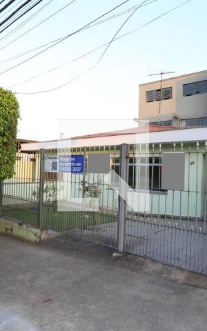 Casa à venda com 140m², 1 quarto e 3 vagasFachada