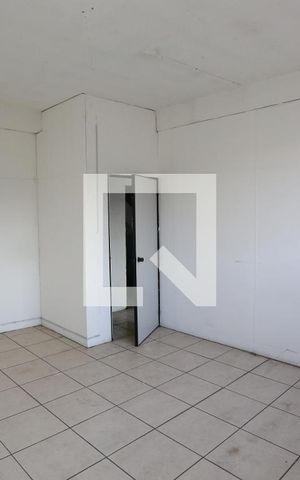 Casa à venda com 140m², 1 quarto e 3 vagasPrédio - 2º Andar/Com Divisórias
