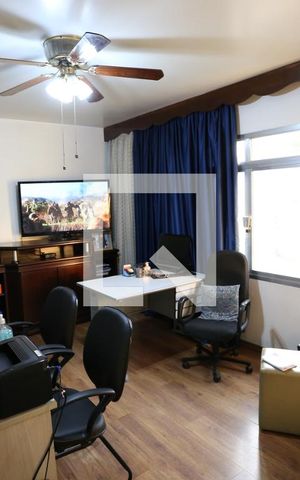 Casa à venda com 140m², 1 quarto e 3 vagasSala