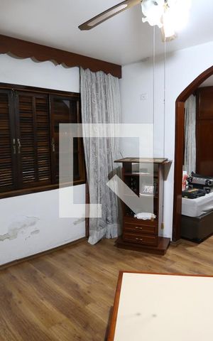 Casa à venda com 140m², 1 quarto e 3 vagasSuíte