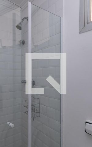 Apartamento para alugar com 79m², 2 quartos e 1 vaga Apartamento para alugar com 79m², 2 quartos e 1 vagaBanheiro