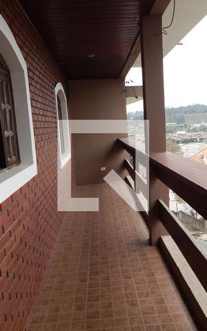 Casa para alugar com 98m², 2 quartos e 1 vagaSacada