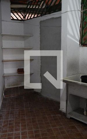 Casa para alugar com 98m², 2 quartos e 1 vagaÁrea de Serviço