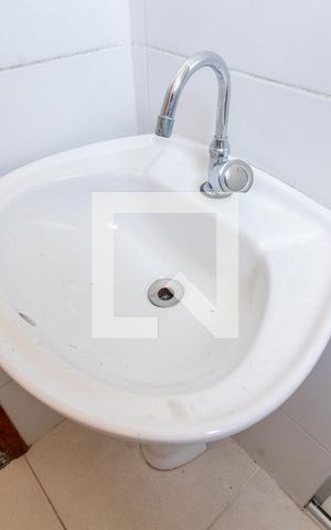Apartamento para alugar com 68m², 2 quartos e sem vagaBanheiro