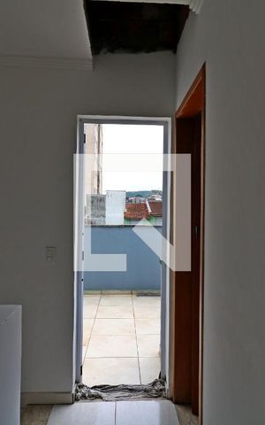 Casa de condomínio para alugar com 89m², 3 quartos e 1 vagaCorredor Piso 2