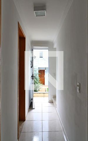 Casa de condomínio para alugar com 89m², 3 quartos e 1 vagaCorredor Piso 1