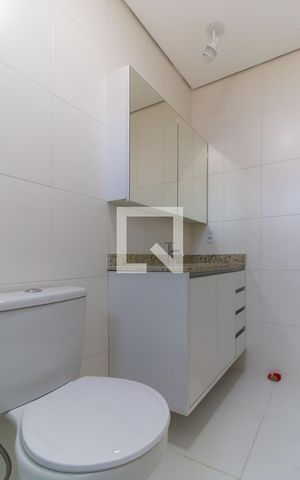 Apartamento à venda com 66m², 2 quartos e 1 vaga Apartamento à venda com 66m², 2 quartos e 1 vagaBanheiro da Suíte