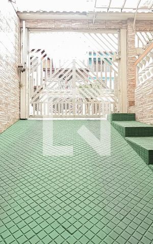 Casa à venda com 228m², 3 quartos e 4 vagas Casa à venda com 228m², 3 quartos e 4 vagasGaragem