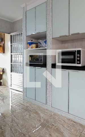 Casa à venda com 228m², 3 quartos e 4 vagas Casa à venda com 228m², 3 quartos e 4 vagasCozinha
